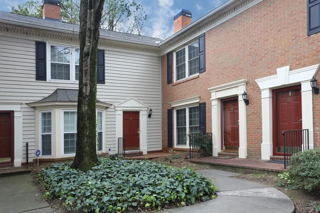 44 Mount Vernon Circle, Atlanta, Georgia 30338, 2 Bedrooms Bedrooms, ,2 BathroomsBathrooms,Residential,Sold,44 Mount Vernon Circle,5818169