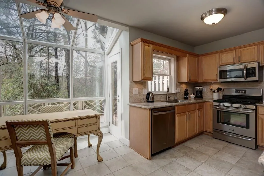 44 Mount Vernon Circle, Atlanta, Georgia 30338, 2 Bedrooms Bedrooms, ,2 BathroomsBathrooms,Residential,Sold,44 Mount Vernon Circle,5818169