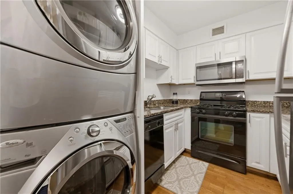 2479 Peachtree Road Ne Unit 503, Atlanta, Georgia 30305, 1 Bedroom Bedrooms, 0 ,1 BathroomBathrooms,Residential,For Sale,2479 Peachtree Road Ne Unit 503,7754009