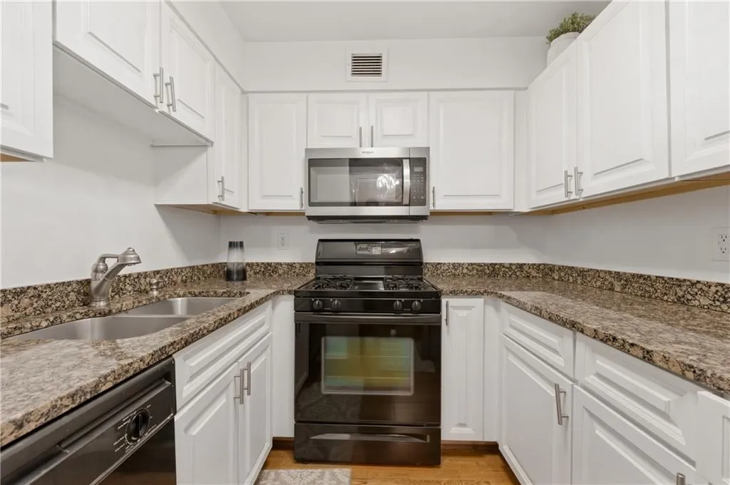2479 Peachtree Road Ne Unit 503, Atlanta, Georgia 30305, 1 Bedroom Bedrooms, 0 ,1 BathroomBathrooms,Residential,For Sale,2479 Peachtree Road Ne Unit 503,7754009