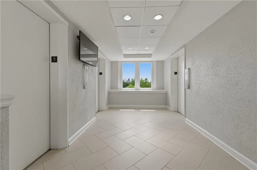 2479 Peachtree Road Ne Unit 503, Atlanta, Georgia 30305, 1 Bedroom Bedrooms, 0 ,1 BathroomBathrooms,Residential,For Sale,2479 Peachtree Road Ne Unit 503,7754009