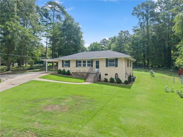 47 Cherokee Boulevard, Toccoa, Georgia 30577