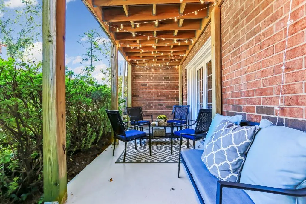 6520 Roswell Road Unit 84, Sandy Springs, Georgia 30328, 2 Bedrooms Bedrooms, ,2 BathroomsBathrooms,Residential,Sold,6520 Roswell Road Unit 84,6793461
