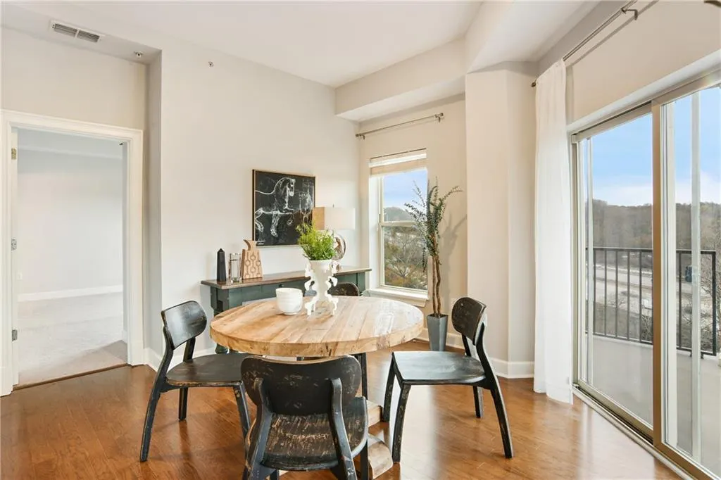 200 River Vista Drive Unit 743, Atlanta, Georgia 30339, 2 Bedrooms Bedrooms, ,2 BathroomsBathrooms,Residential,Sold,200 River Vista Drive Unit 743,6978829