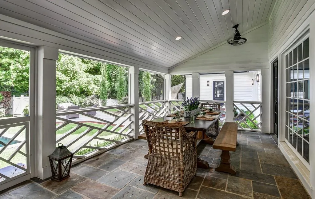 5825 Powers Ferry Road, Atlanta, Georgia 30327, 6 Bedrooms Bedrooms, ,4 BathroomsBathrooms,Residential,Sold,5825 Powers Ferry Road,6502604