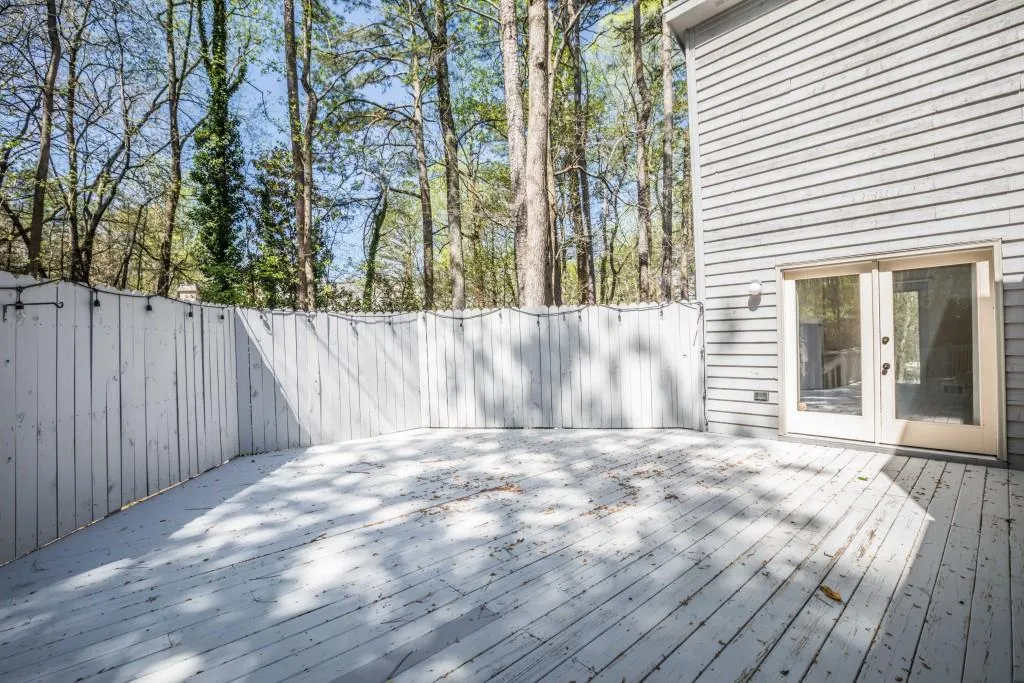 990 Ivy Falls Drive, Atlanta, Georgia 30328, 4 Bedrooms Bedrooms, ,3 BathroomsBathrooms,Residential,Sold,990 Ivy Falls Drive,5993031