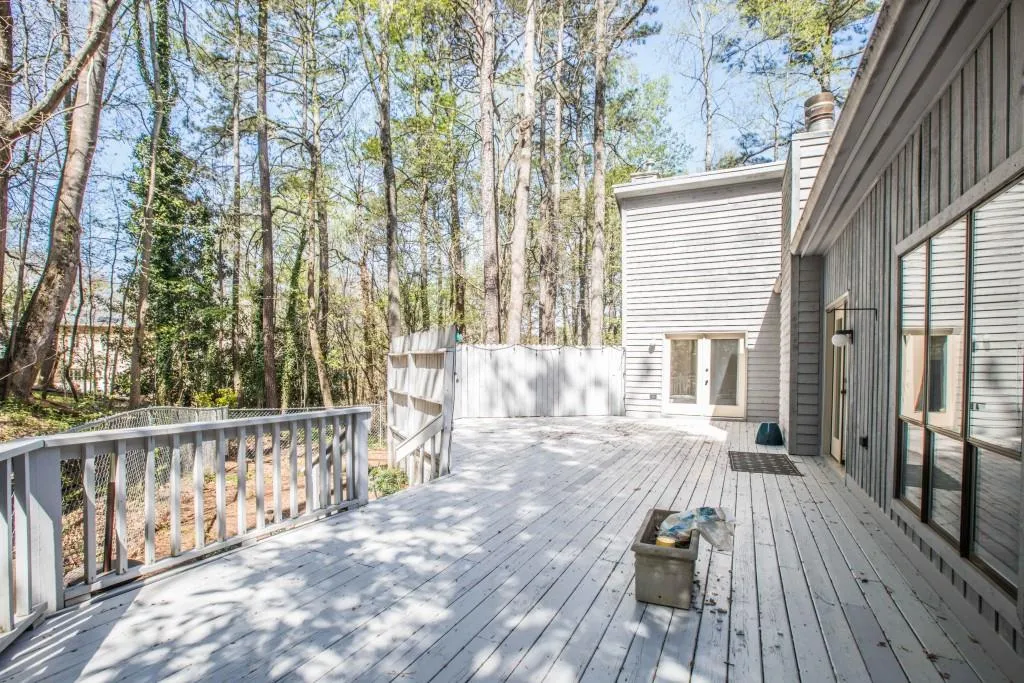 990 Ivy Falls Drive, Atlanta, Georgia 30328, 4 Bedrooms Bedrooms, ,3 BathroomsBathrooms,Residential,Sold,990 Ivy Falls Drive,5993031