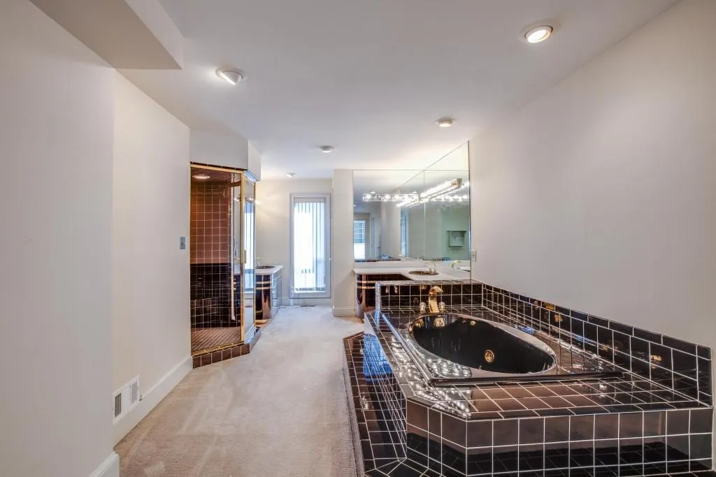 990 Ivy Falls Drive, Atlanta, Georgia 30328, 4 Bedrooms Bedrooms, ,3 BathroomsBathrooms,Residential,Sold,990 Ivy Falls Drive,5993031