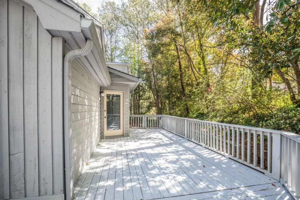 990 Ivy Falls Drive, Atlanta, Georgia 30328, 4 Bedrooms Bedrooms, ,3 BathroomsBathrooms,Residential,Sold,990 Ivy Falls Drive,5993031