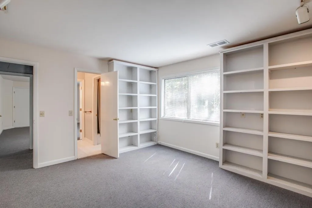 990 Ivy Falls Drive, Atlanta, Georgia 30328, 4 Bedrooms Bedrooms, ,3 BathroomsBathrooms,Residential,Sold,990 Ivy Falls Drive,5993031