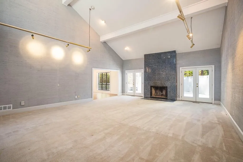 990 Ivy Falls Drive, Atlanta, Georgia 30328, 4 Bedrooms Bedrooms, ,3 BathroomsBathrooms,Residential,Sold,990 Ivy Falls Drive,5993031