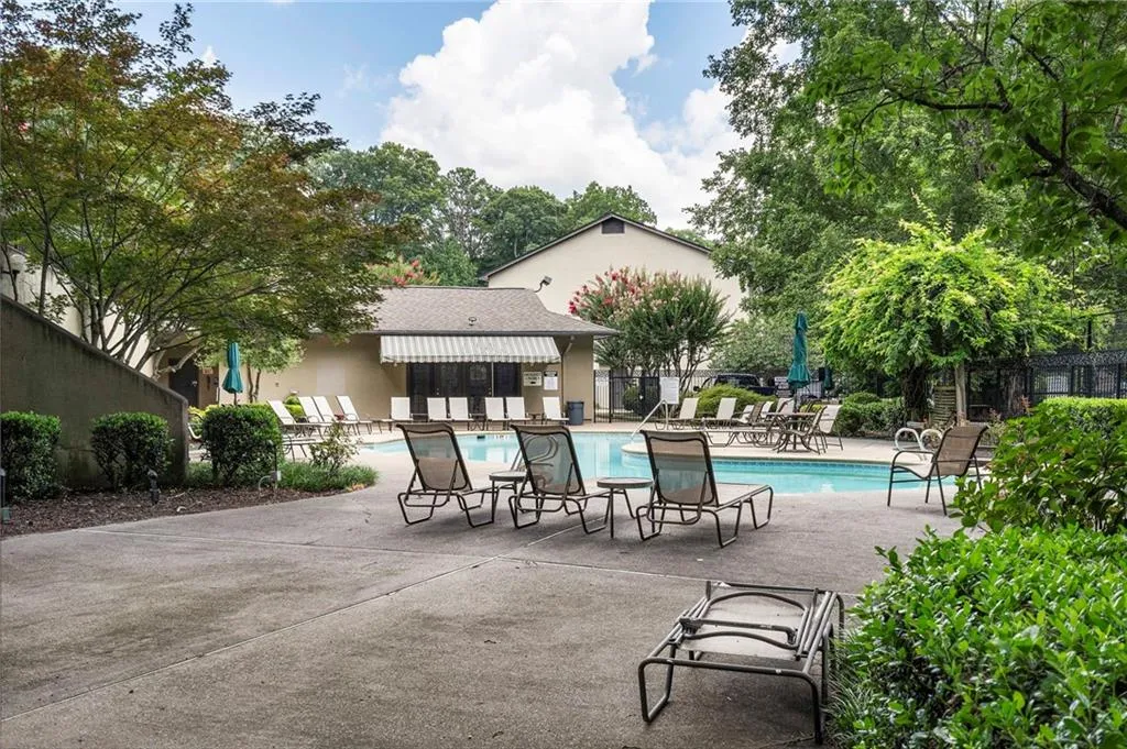 33 Ivy Trail Ne, Atlanta, Georgia 30342, 2 Bedrooms Bedrooms, ,2 BathroomsBathrooms,Residential,For Sale,33 Ivy Trail Ne,7624092
