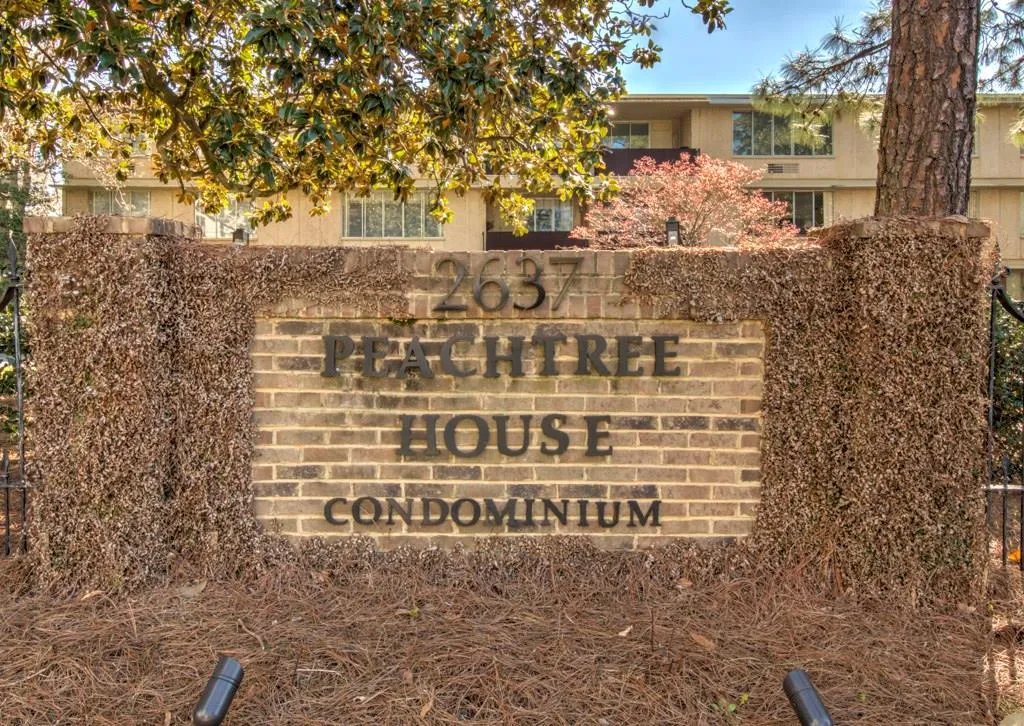 2637 Peachtree Road Ne Unit 404, Atlanta, Georgia 30305, 3 Bedrooms Bedrooms, ,3 BathroomsBathrooms,Residential,Sold,2637 Peachtree Road Ne Unit 404,5978607