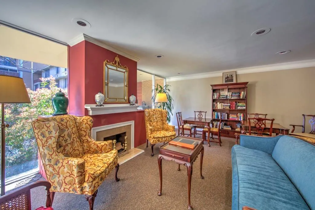 2637 Peachtree Road Ne Unit 404, Atlanta, Georgia 30305, 3 Bedrooms Bedrooms, ,3 BathroomsBathrooms,Residential,Sold,2637 Peachtree Road Ne Unit 404,5978607