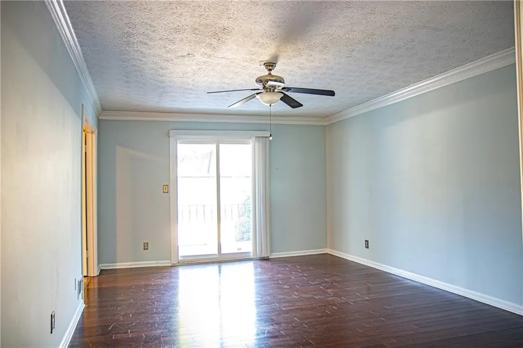 5250 Chemin De Vie, Sandy Springs, Georgia 30342, 3 Bedrooms Bedrooms, ,2 BathroomsBathrooms,Residential,Sold,5250 Chemin De Vie,6655821