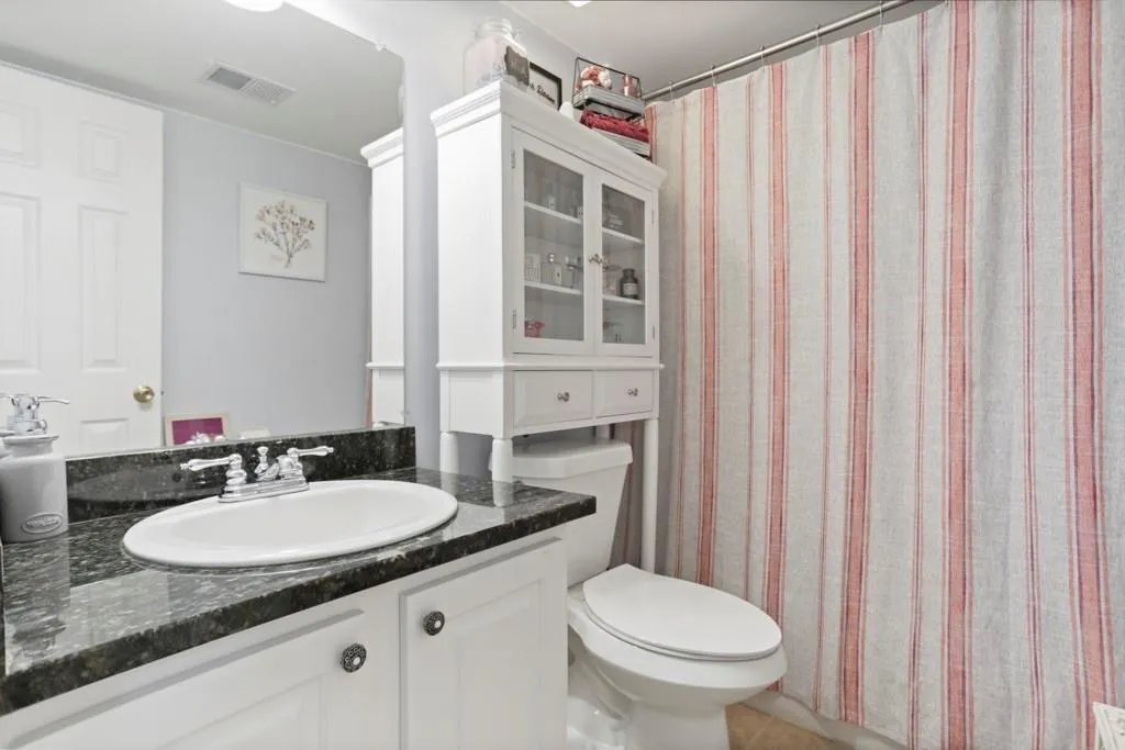 301 Brighton Point Unit 301, Sandy Springs, Georgia 30328, 2 Bedrooms Bedrooms, ,2 BathroomsBathrooms,Residential,Sold,301 Brighton Point Unit 301,6652411