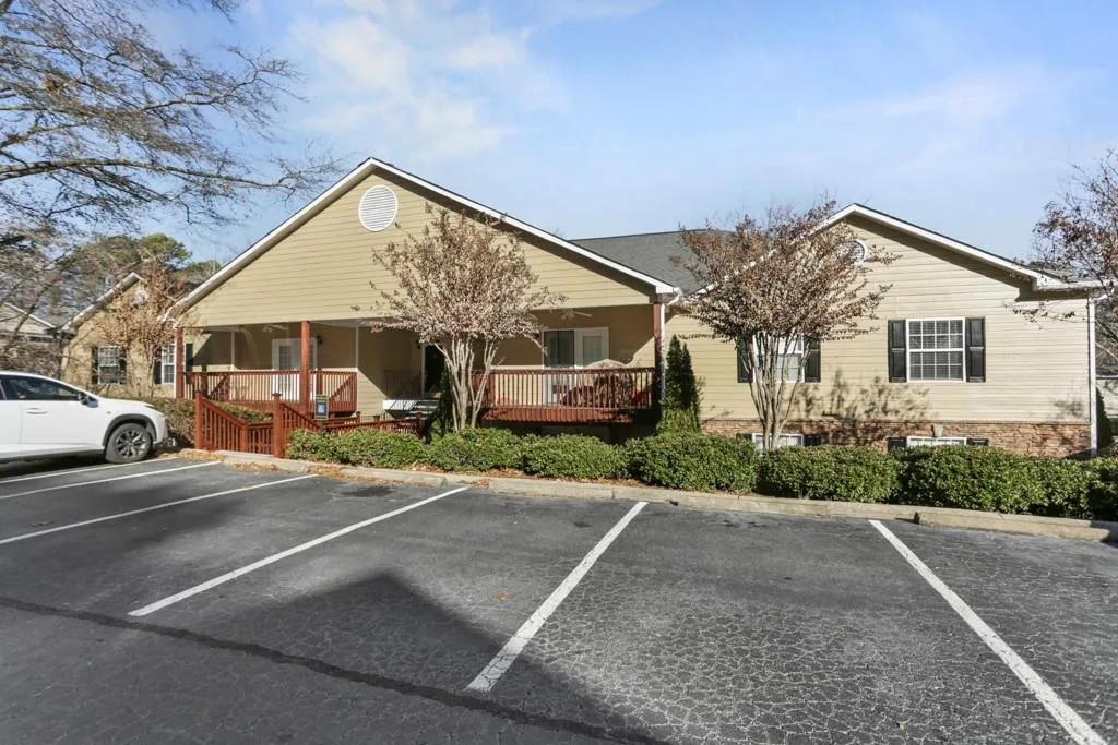 301 Brighton Point Unit 301, Sandy Springs, Georgia 30328, 2 Bedrooms Bedrooms, ,2 BathroomsBathrooms,Residential,Sold,301 Brighton Point Unit 301,6652411