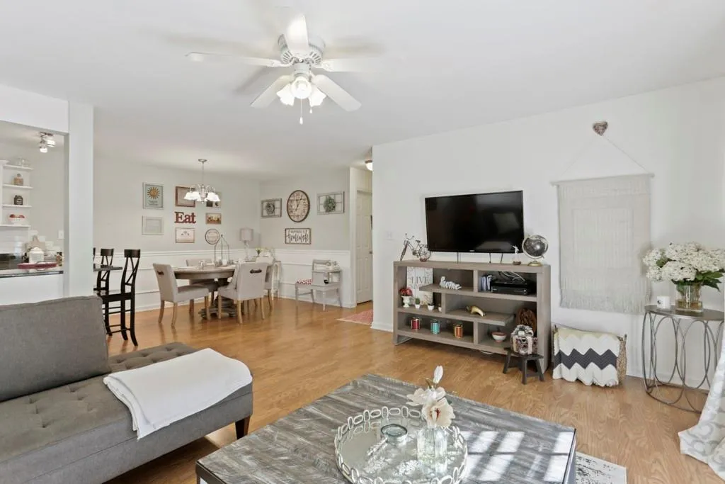 301 Brighton Point Unit 301, Sandy Springs, Georgia 30328, 2 Bedrooms Bedrooms, ,2 BathroomsBathrooms,Residential,Sold,301 Brighton Point Unit 301,6652411