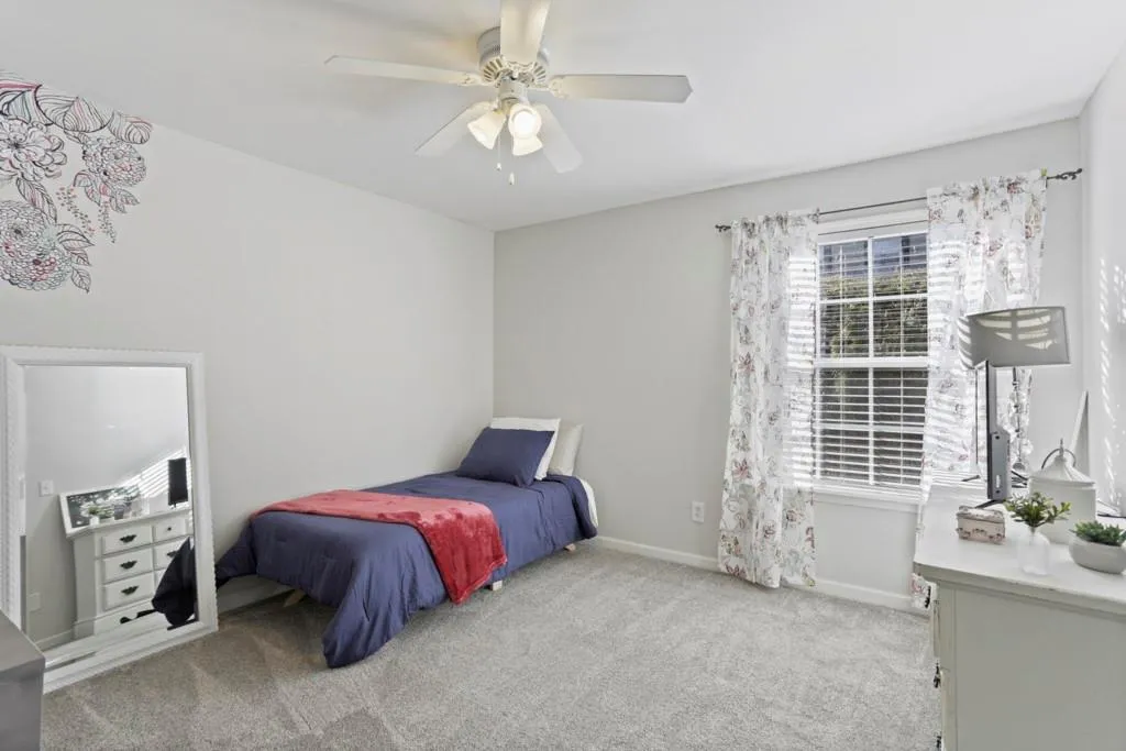 301 Brighton Point Unit 301, Sandy Springs, Georgia 30328, 2 Bedrooms Bedrooms, ,2 BathroomsBathrooms,Residential,Sold,301 Brighton Point Unit 301,6652411