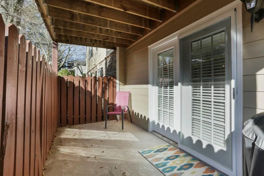 301 Brighton Point Unit 301, Sandy Springs, Georgia 30328, 2 Bedrooms Bedrooms, ,2 BathroomsBathrooms,Residential,Sold,301 Brighton Point Unit 301,6652411