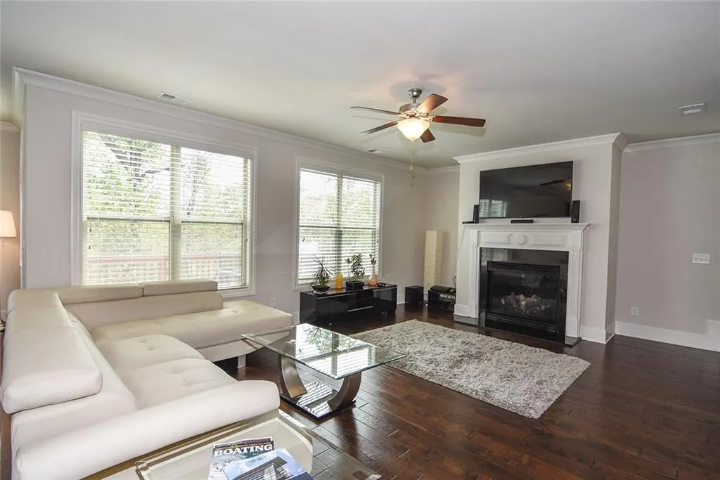7705 Highland Bluff, Sandy Springs, Georgia 30328, 4 Bedrooms Bedrooms, ,2 BathroomsBathrooms,Residential,Sold,7705 Highland Bluff,5674449