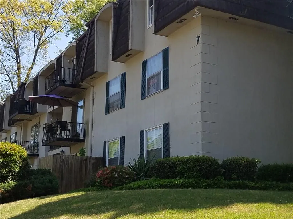 725 Dalrymple Road Unit 7d, Sandy Springs, Georgia 30328, 2 Bedrooms Bedrooms, ,2 BathroomsBathrooms,Residential,Sold,725 Dalrymple Road Unit 7d,5996658