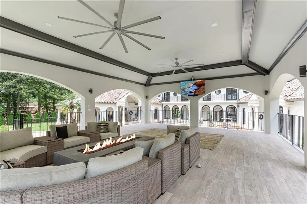 876 Crest Valley Drive, Sandy Springs, Georgia 30327, 6 Bedrooms Bedrooms, ,6 BathroomsBathrooms,Residential,Sold,876 Crest Valley Drive,7379005