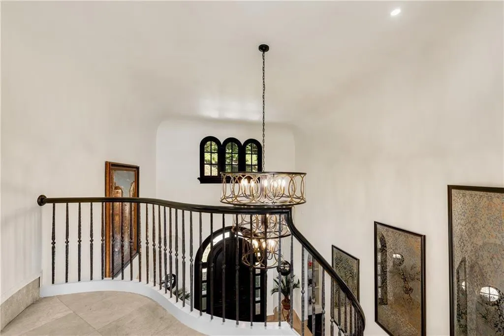 876 Crest Valley Drive, Sandy Springs, Georgia 30327, 6 Bedrooms Bedrooms, ,6 BathroomsBathrooms,Residential,Sold,876 Crest Valley Drive,7379005