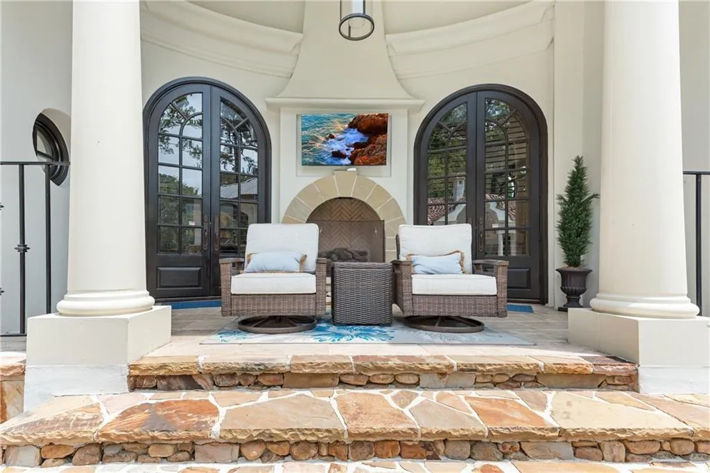 876 Crest Valley Drive, Sandy Springs, Georgia 30327, 6 Bedrooms Bedrooms, ,6 BathroomsBathrooms,Residential,Sold,876 Crest Valley Drive,7379005