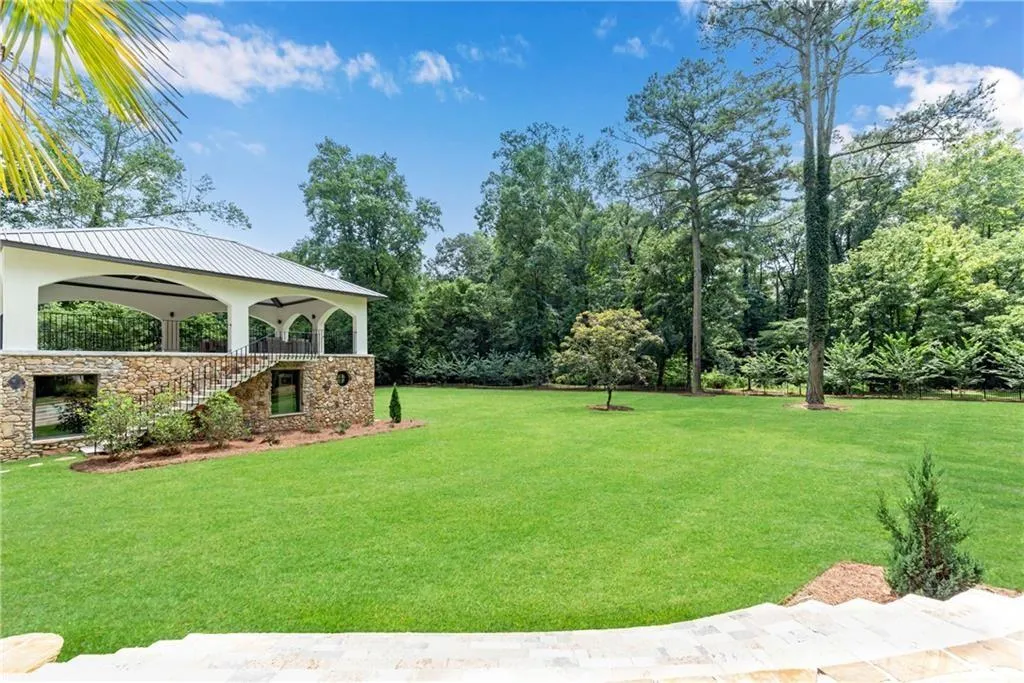 876 Crest Valley Drive, Sandy Springs, Georgia 30327, 6 Bedrooms Bedrooms, ,6 BathroomsBathrooms,Residential,Sold,876 Crest Valley Drive,7379005