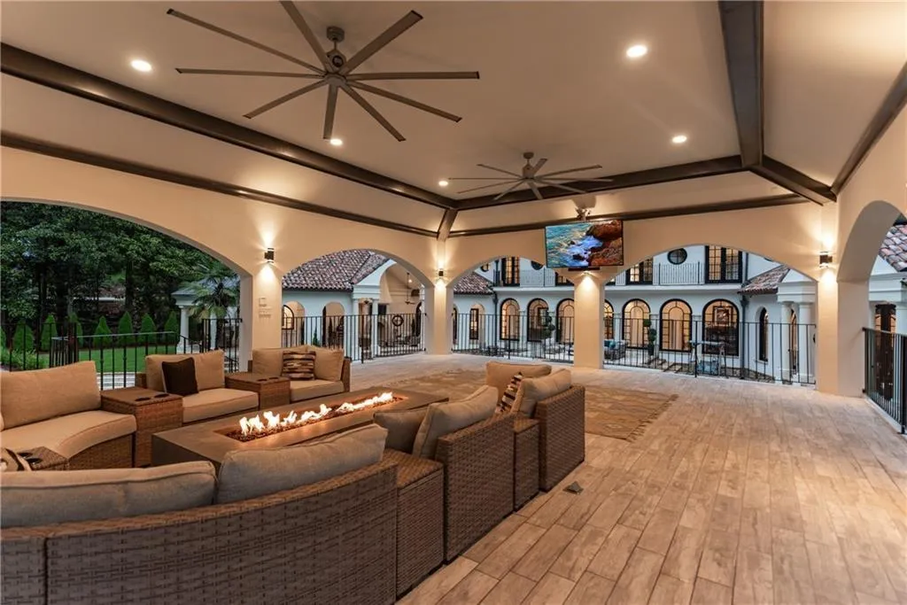 876 Crest Valley Drive, Sandy Springs, Georgia 30327, 6 Bedrooms Bedrooms, ,6 BathroomsBathrooms,Residential,Sold,876 Crest Valley Drive,7379005