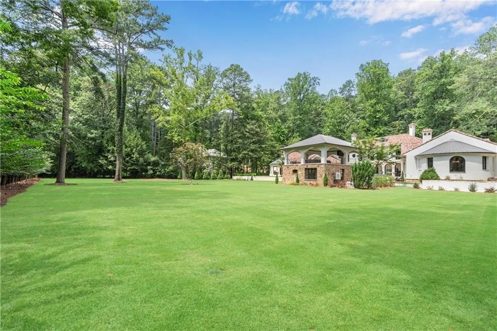 876 Crest Valley Drive, Sandy Springs, Georgia 30327, 6 Bedrooms Bedrooms, ,6 BathroomsBathrooms,Residential,Sold,876 Crest Valley Drive,7379005