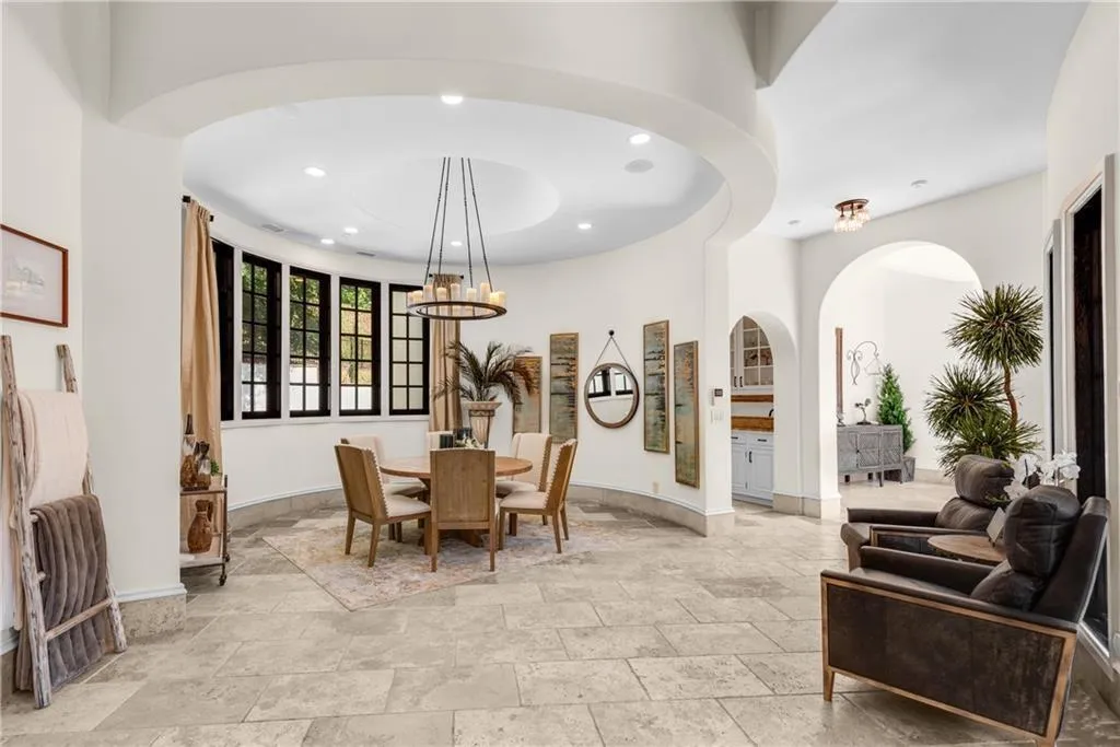 876 Crest Valley Drive, Sandy Springs, Georgia 30327, 6 Bedrooms Bedrooms, ,6 BathroomsBathrooms,Residential,Sold,876 Crest Valley Drive,7379005