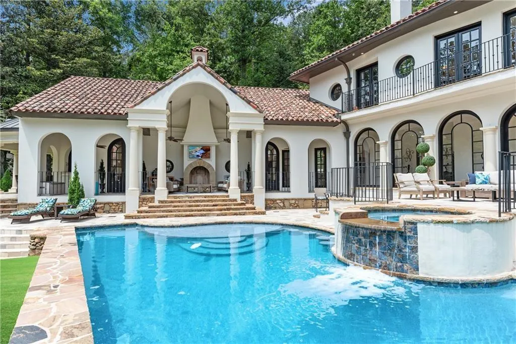 876 Crest Valley Drive, Sandy Springs, Georgia 30327, 6 Bedrooms Bedrooms, ,6 BathroomsBathrooms,Residential,Sold,876 Crest Valley Drive,7379005