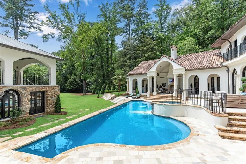 876 Crest Valley Drive, Sandy Springs, Georgia 30327, 6 Bedrooms Bedrooms, ,6 BathroomsBathrooms,Residential,Sold,876 Crest Valley Drive,7379005
