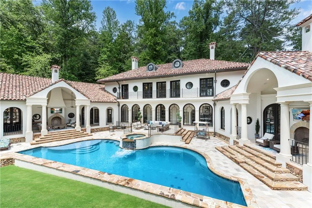 876 Crest Valley Drive, Sandy Springs, Georgia 30327, 6 Bedrooms Bedrooms, ,6 BathroomsBathrooms,Residential,Sold,876 Crest Valley Drive,7379005