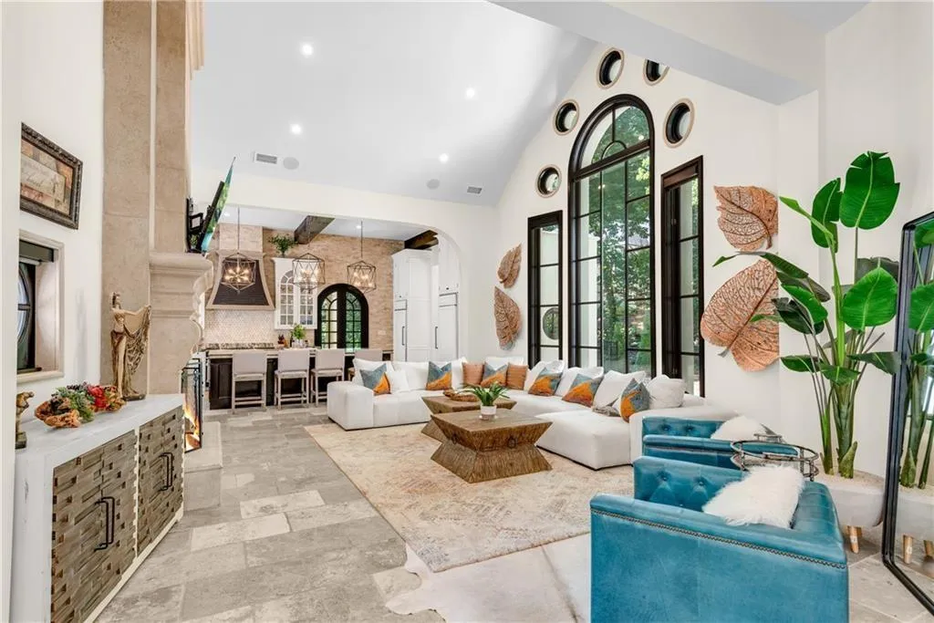 876 Crest Valley Drive, Sandy Springs, Georgia 30327, 6 Bedrooms Bedrooms, ,6 BathroomsBathrooms,Residential,Sold,876 Crest Valley Drive,7379005