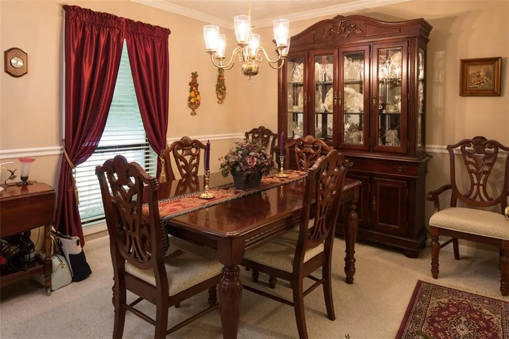 8740 Roswell Road Unit 9h, Atlanta, Georgia 30350, 2 Bedrooms Bedrooms, ,2 BathroomsBathrooms,Residential,Sold,8740 Roswell Road Unit 9h,5726399