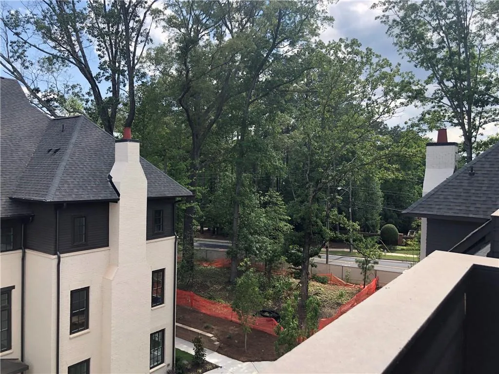 6580 Aria Village Drive Unit 633, Sandy Springs, Georgia 30328, 3 Bedrooms Bedrooms, ,3 BathroomsBathrooms,Residential,Sold,6580 Aria Village Drive Unit 633,6561252