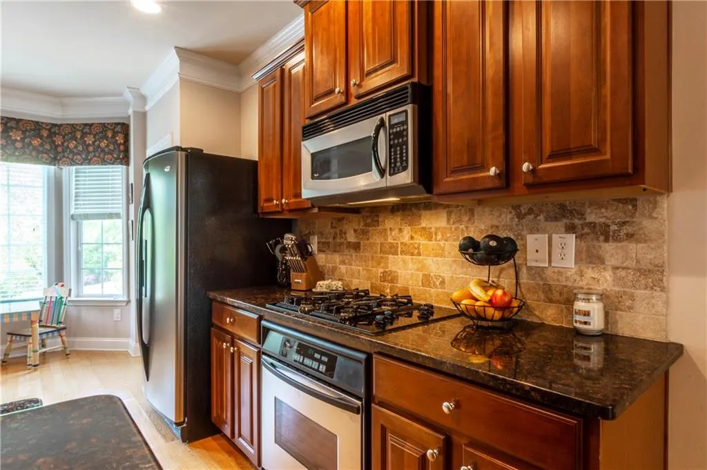 614 Pember Point, Sandy Springs, Georgia 30350, 3 Bedrooms Bedrooms, ,3 BathroomsBathrooms,Residential,Sold,614 Pember Point,6557199