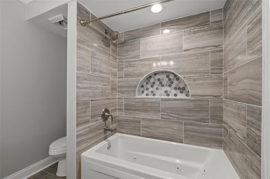 6851 ROSWELL Road Unit Q12, Atlanta, Georgia 30328, 3 Bedrooms Bedrooms, ,2 BathroomsBathrooms,Residential,Sold,6851 ROSWELL Road Unit Q12,7301500