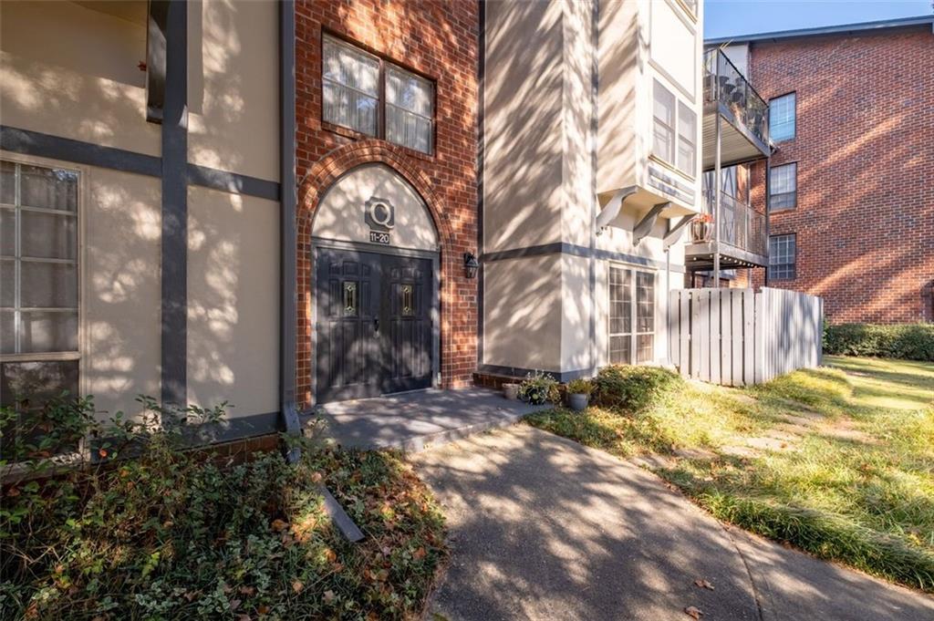 6851 ROSWELL Road Unit Q12, Atlanta, Georgia 30328, 3 Bedrooms Bedrooms, ,2 BathroomsBathrooms,Residential,Sold,6851 ROSWELL Road Unit Q12,7301500