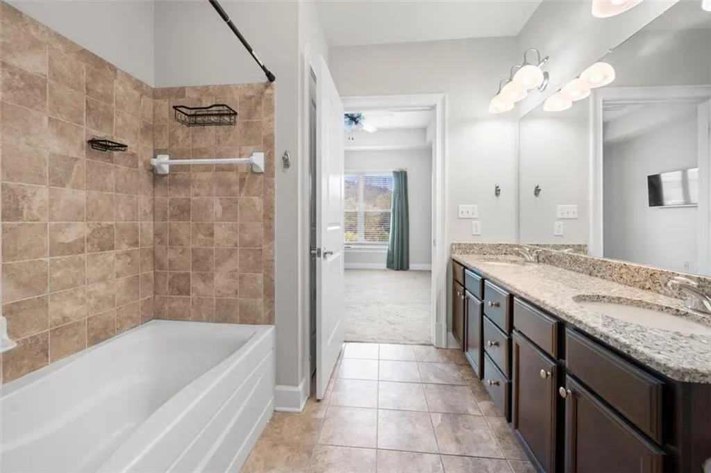 200 River Vista Drive Unit 743, Atlanta, Georgia 30339, 2 Bedrooms Bedrooms, ,2 BathroomsBathrooms,Residential,For Sale,200 River Vista Drive Unit 743,7615043