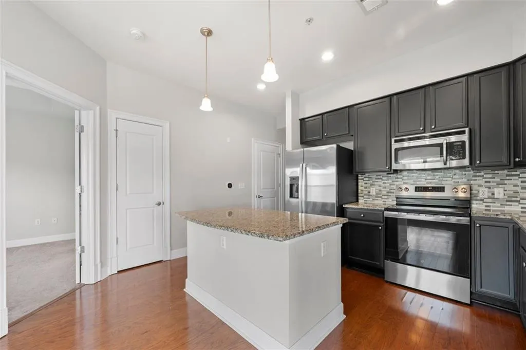 200 River Vista Drive Unit 743, Atlanta, Georgia 30339, 2 Bedrooms Bedrooms, ,2 BathroomsBathrooms,Residential,For Sale,200 River Vista Drive Unit 743,7615043