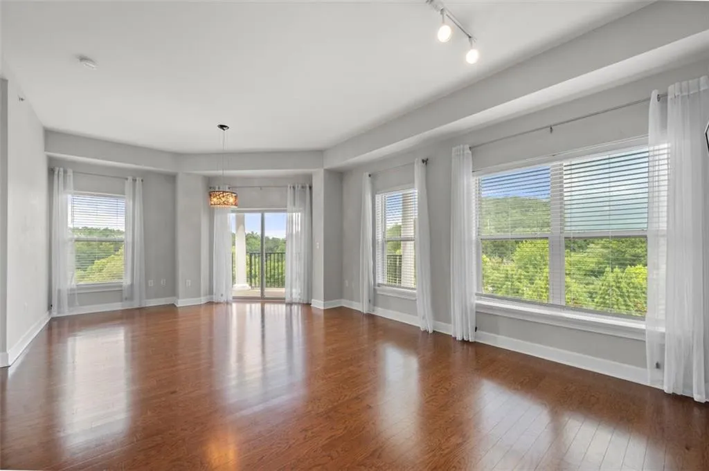 200 River Vista Drive Unit 743, Atlanta, Georgia 30339, 2 Bedrooms Bedrooms, ,2 BathroomsBathrooms,Residential,For Sale,200 River Vista Drive Unit 743,7615043