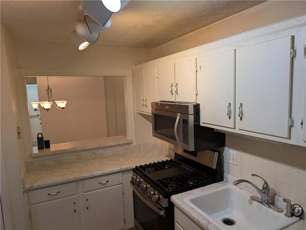206 River Run Drive, Atlanta, Georgia 30350, 1 Bedroom Bedrooms, ,1 BathroomBathrooms,Residential,For Sale,206 River Run Drive,7585069