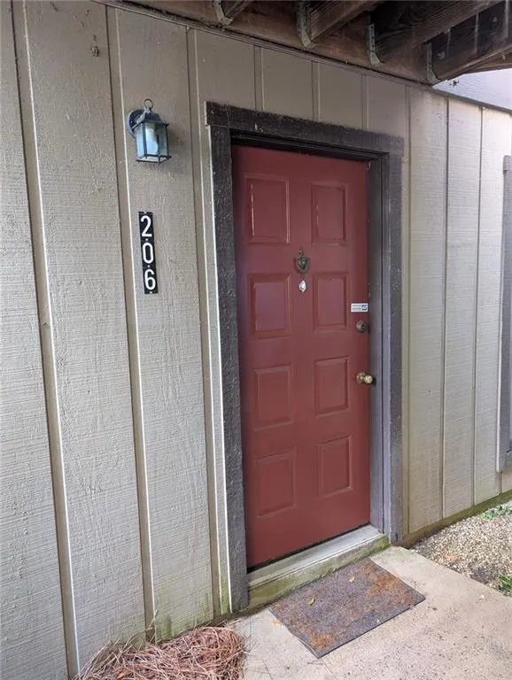 206 River Run Drive, Atlanta, Georgia 30350, 1 Bedroom Bedrooms, ,1 BathroomBathrooms,Residential,For Sale,206 River Run Drive,7585069