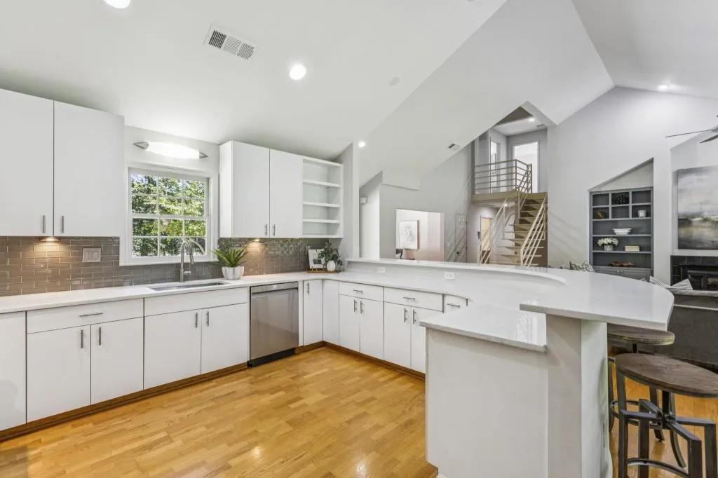 2014 Northside Drive Nw, Atlanta, Georgia 30318, 3 Bedrooms Bedrooms, ,3 BathroomsBathrooms,Residential,For Sale,2014 Northside Drive Nw,7670525