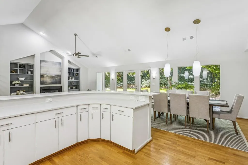 2014 Northside Drive Nw, Atlanta, Georgia 30318, 3 Bedrooms Bedrooms, ,3 BathroomsBathrooms,Residential,For Sale,2014 Northside Drive Nw,7670525