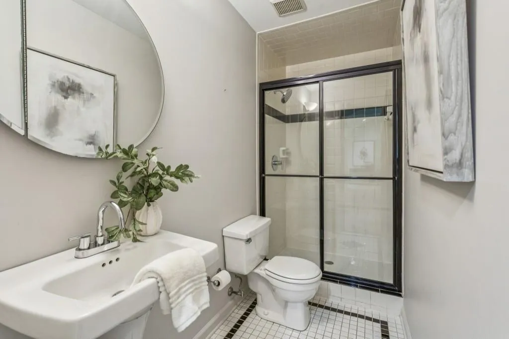 2014 Northside Drive Nw, Atlanta, Georgia 30318, 3 Bedrooms Bedrooms, ,3 BathroomsBathrooms,Residential,For Sale,2014 Northside Drive Nw,7670525